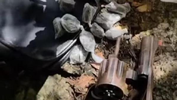 DOIS HOMENS SÃO PRESOS EM FLAGRANTE POR TRÁFICO DE DROGAS E PORTE ILEGAL DE ARMA EM IBICUÍ