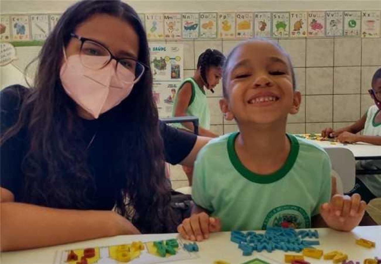 EDUCAÇÃO INCLUSIVA: PREFEITURA DE ILHÉUS OFERECE AMPLA REDE DE APOIO AOS ALUNOS SURDOS EDUCAÇÃO INCLUSIVA: PREFEITURA DE ILHÉUS OFERECE AMPLA REDE DE APOIO AOS ALUNOS SURDOS