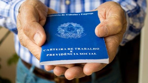 NÚMERO DE PEDIDOS DE SEGURO-DESEMPREGO CRESCE 97% NA BAHIA