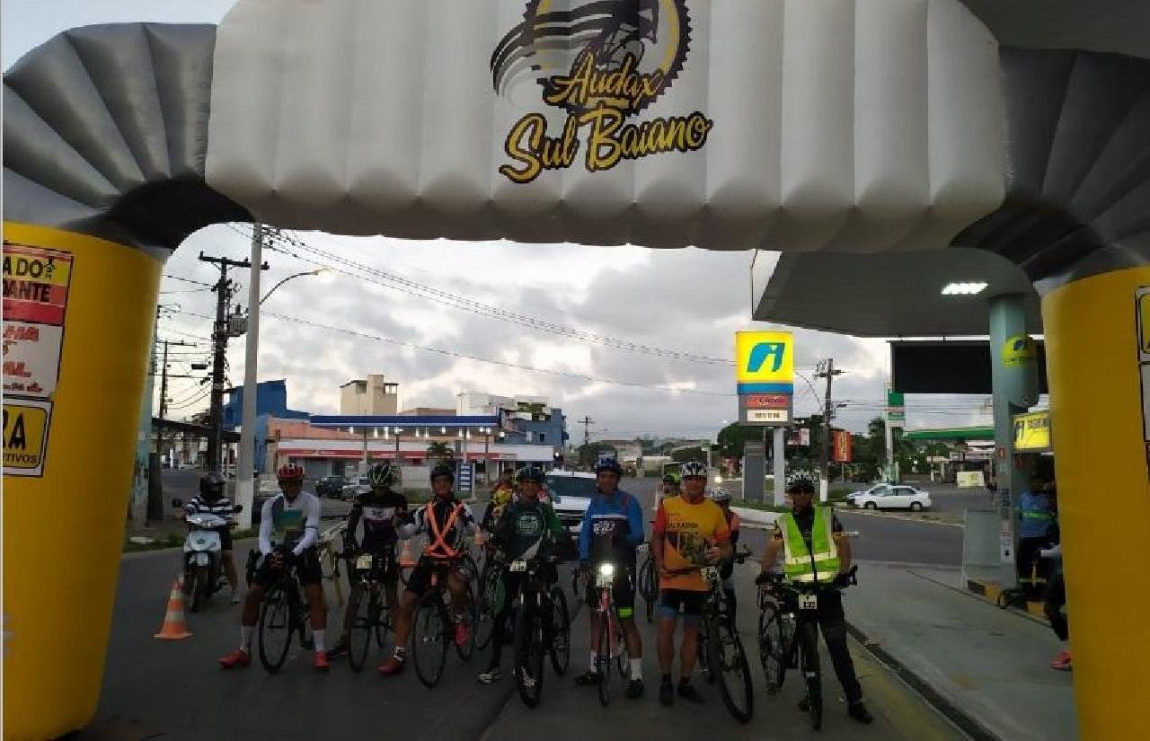 PROVA DE CICLISMO DE 200 KM REALIZADA COM SUCESSO NA REGIÃO CACAUEIRA PROVA DE CICLISMO DE 200 KM REALIZADA COM SUCESSO NA REGIÃO CACAUEIRA