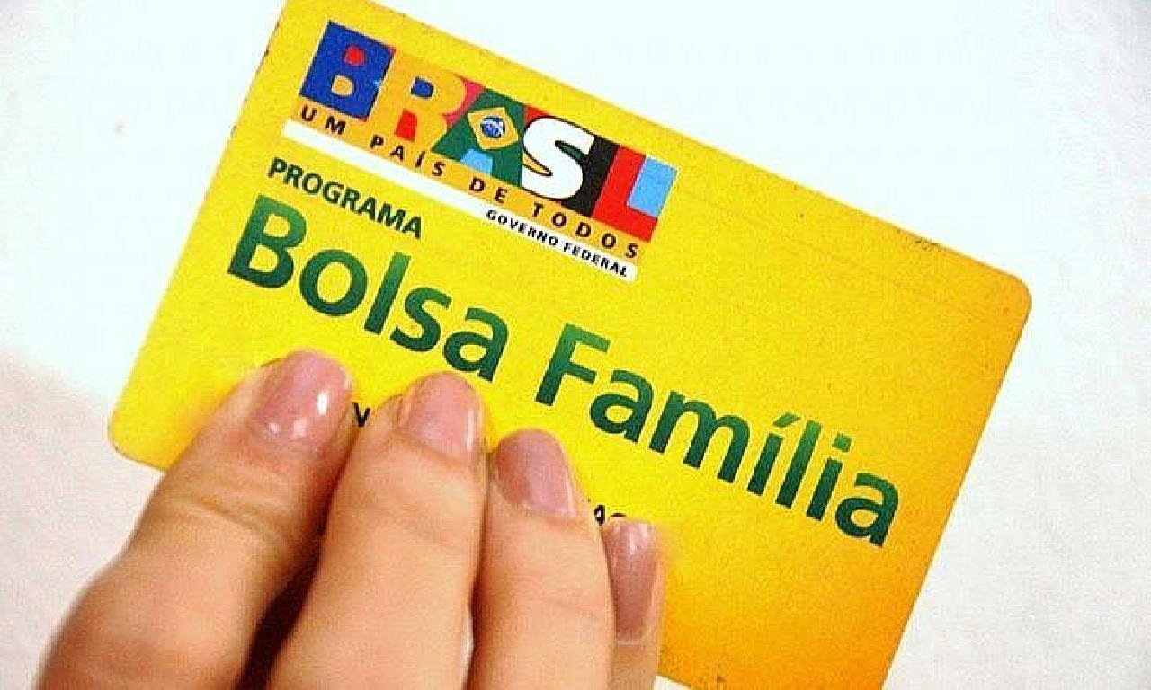 GOVERNO BOLSONARO NÃO PREVÊ NOVOS ATENDIDOS PELO BOLSA FAMÍLIA EM 2020 GOVERNO BOLSONARO NÃO PREVÊ NOVOS ATENDIDOS PELO BOLSA FAMÍLIA EM 2020