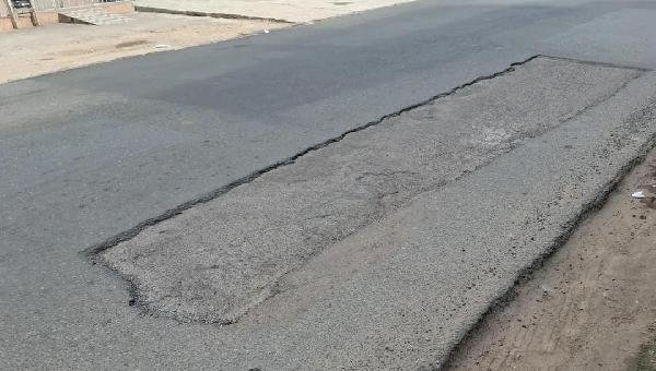 MORADORES DENUNCIAM FALHAS EM OBRAS DE VALAS PARA POSSÍVEL REDE DE GÁS ENTRE BARRA DO ITAÍPE, AV. ACM E AV. SEVERINO VIEIRA, ZONA NORTE DE ILHÉUS