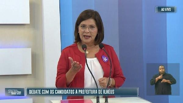 ADÉLIA REBATE VALDERICO E O CHAMA DE INEXPERIENTE EM DEBATE