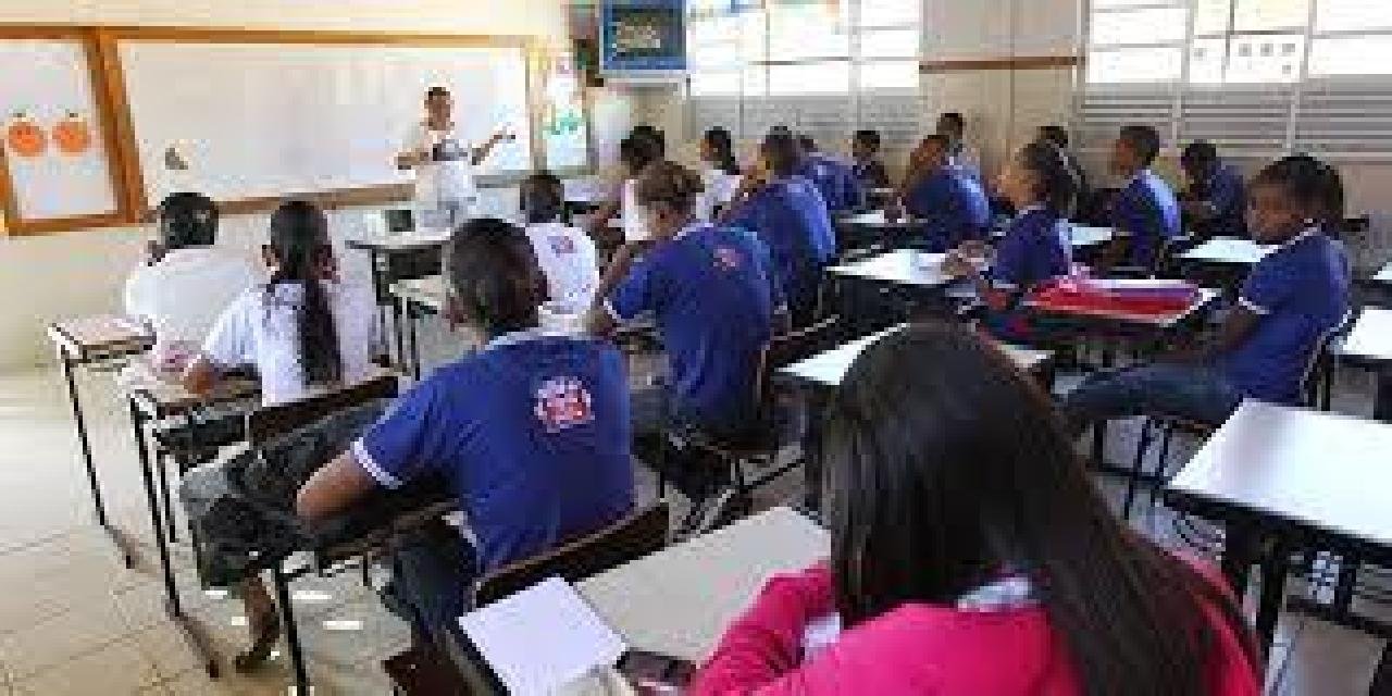 PROFESSORES SÃO CONTRA RETORNO DAS AULAS NA BAHIA PROFESSORES SÃO CONTRA RETORNO DAS AULAS NA BAHIA