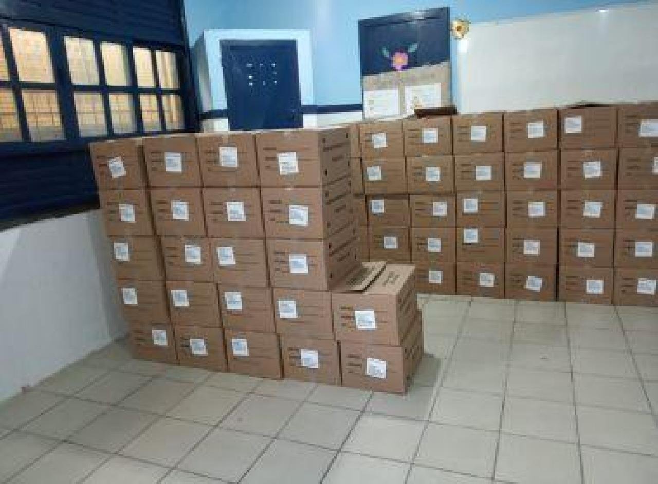 CACHOEIRA: PREFEITO COMPRA R$ 538,9 MIL EM QUEIJO E PANETONE; MP PEDE SUSPENSÃO CACHOEIRA: PREFEITO COMPRA R$ 538,9 MIL EM QUEIJO E PANETONE; MP PEDE SUSPENSÃO
