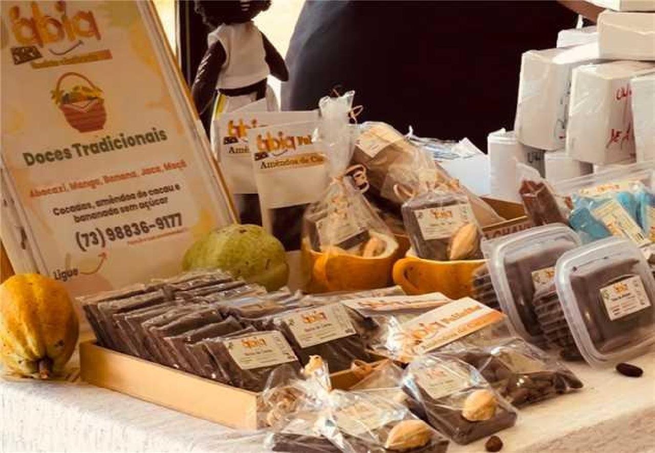 ECONOMIA SOLIDÁRIA APRESENTA PRODUTOS PARA TURISTAS DURANTE TEMPORADA DE CRUZEIROS EM ILHÉUS ECONOMIA SOLIDÁRIA APRESENTA PRODUTOS PARA TURISTAS DURANTE TEMPORADA DE CRUZEIROS EM ILHÉUS