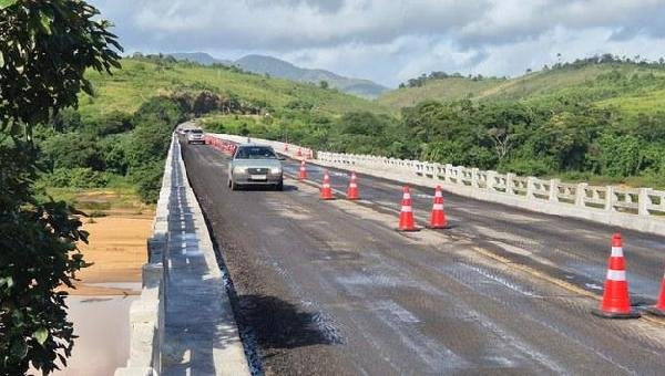PONTE SOBRE O RIO JEQUITINHONHA, NA BR-101/BA, SÓ SERÁ LIBERADA DIA 22 DE DEZEMBRO