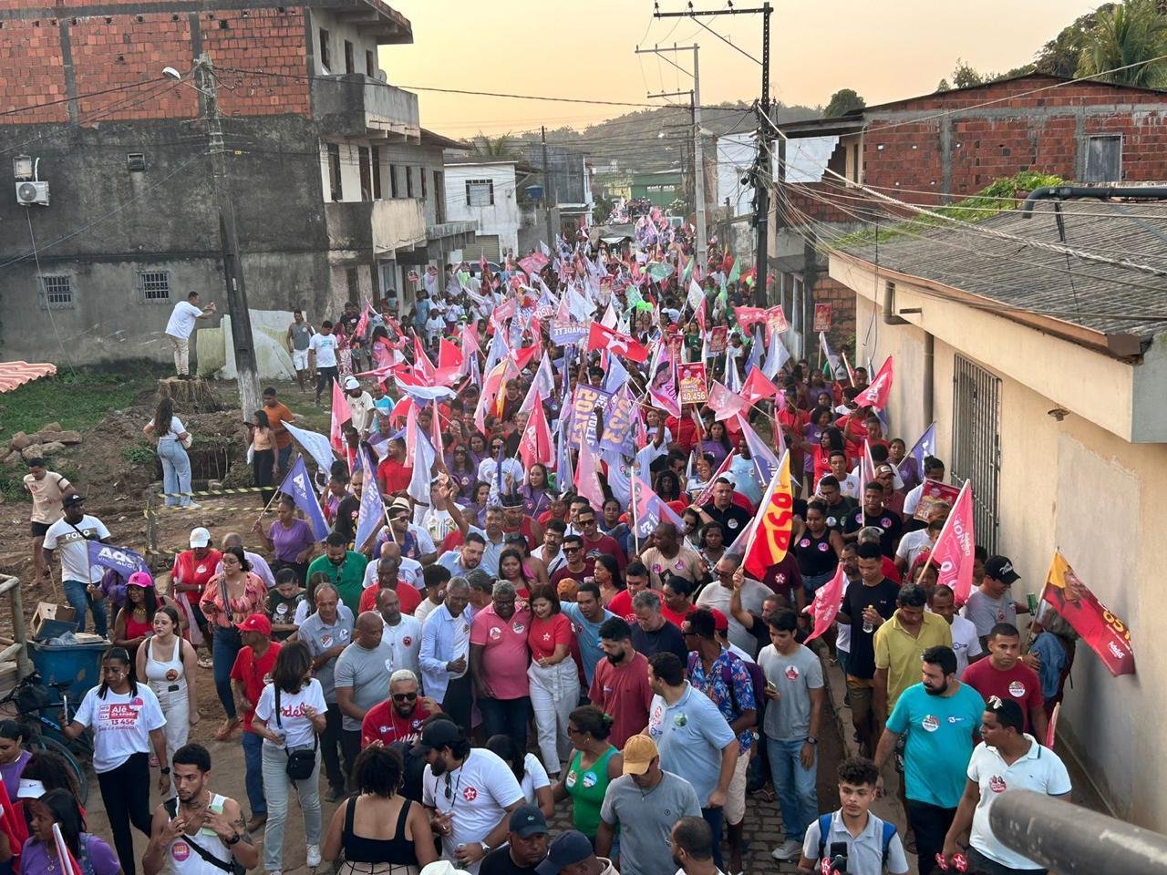 ADÉLIA FAZ GRANDE CAMINHADA NO NOSSA SENHORA DA VITÓRIA EM ILHÉUS ADÉLIA FAZ GRANDE CAMINHADA NO NOSSA SENHORA DA VITÓRIA EM ILHÉUS