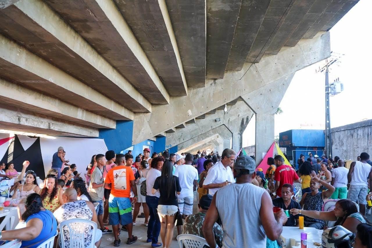 SALÁRIOS, BENEFÍCIOS E RESPEITO FORAM PAUTA EM COMEMORAÇÃO AO DIA DO SERVIDOR PÚBLICO SALÁRIOS, BENEFÍCIOS E RESPEITO FORAM PAUTA EM COMEMORAÇÃO AO DIA DO SERVIDOR PÚBLICO