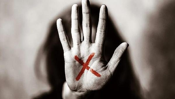 ESCOLAS PÚBLICAS E PRIVADAS DA BAHIA PODEM TER AULAS OBRIGATÓRIAS SOBRE VIOLÊNCIA CONTRA A MULHER