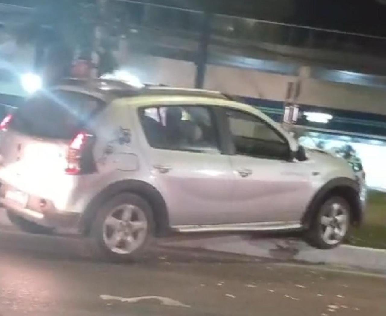 ACIDENTE ENTRE CARRO E ÔNIBUS É REGISTRADO NA BA-001, NA ZONA SUL DE ILHÉUS