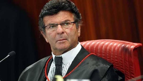 SUPREMO MANTÉM REGRA QUE EXIGE 10% DO QUOCIENTE ELEITORAL PARA ELEIÇÃO