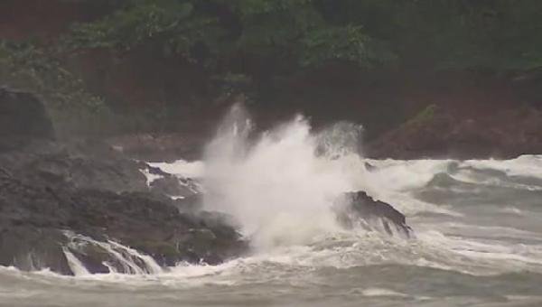 MARINHA EMITE ALERTA PARA ONDAS DE ATÉ 2,5 EM ILHÉUS