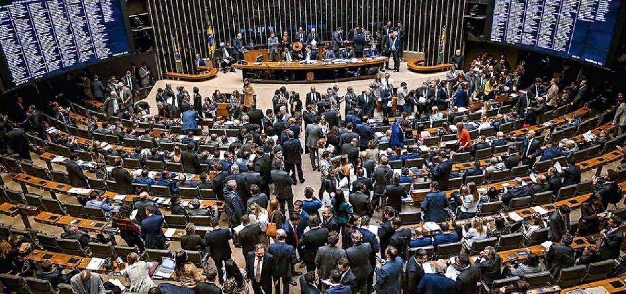 MAIORIA DOS DEPUTADOS DA BAHIA VOTOU A FAVOR DO PROJETO QUE PERDOA R$ 1 BI EM DÍVIDAS DE IGREJAS MAIORIA DOS DEPUTADOS DA BAHIA VOTOU A FAVOR DO PROJETO QUE PERDOA R$ 1 BI EM DÍVIDAS DE IGREJAS