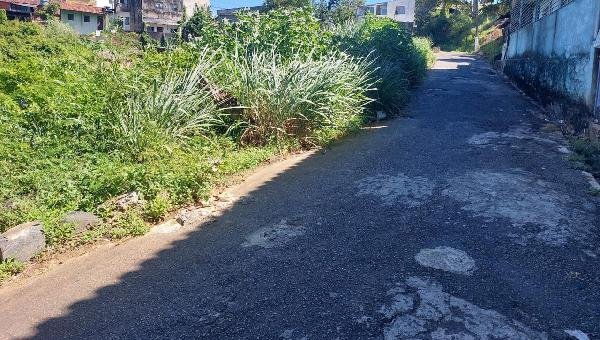 MORADORES COBRAM RETORNO DAS  OBRAS NA LADEIRA ALMADA E PRESSIONAM POR PROVIDÊNCIAS