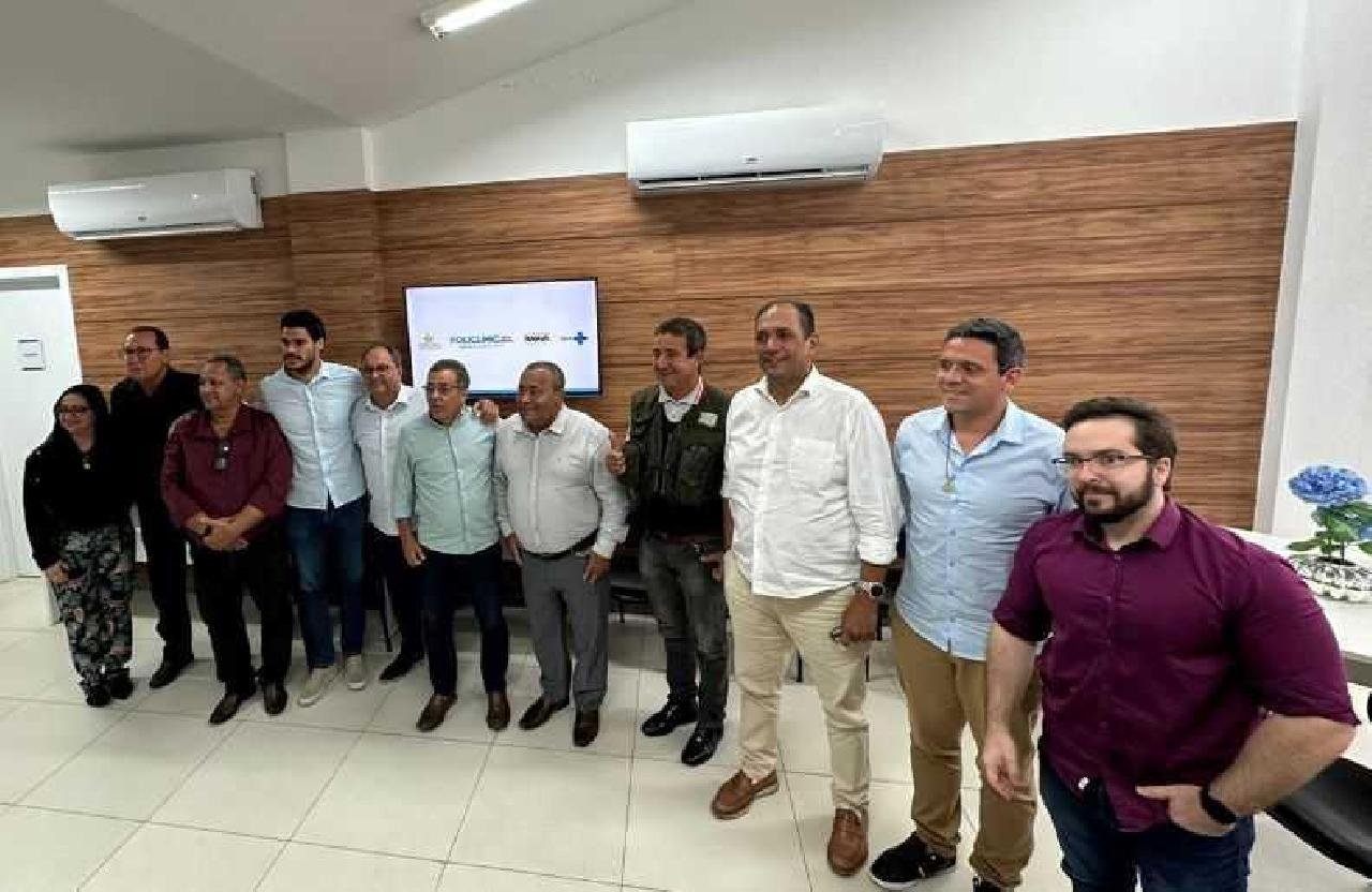 PREFEITOS DE UNA E ITACARÉ VÃO COMANDAR CONSÓRCIO DA POLICLÍNICA DE ILHÉUS PREFEITOS DE UNA E ITACARÉ VÃO COMANDAR CONSÓRCIO DA POLICLÍNICA DE ILHÉUS