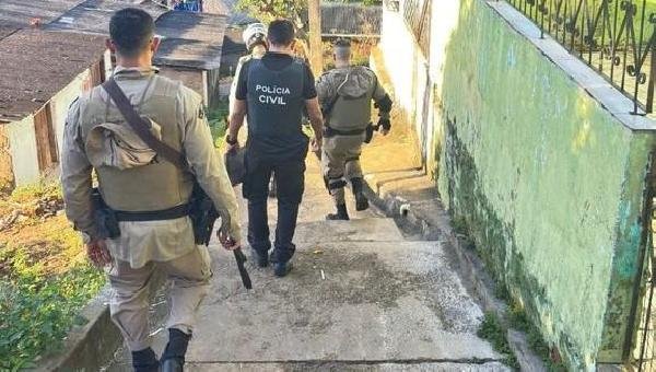 FICCO APREENDE DROGAS E EQUIPAMENTOS USADOS POR TRAFICANTES EM ILHÉUS/BA