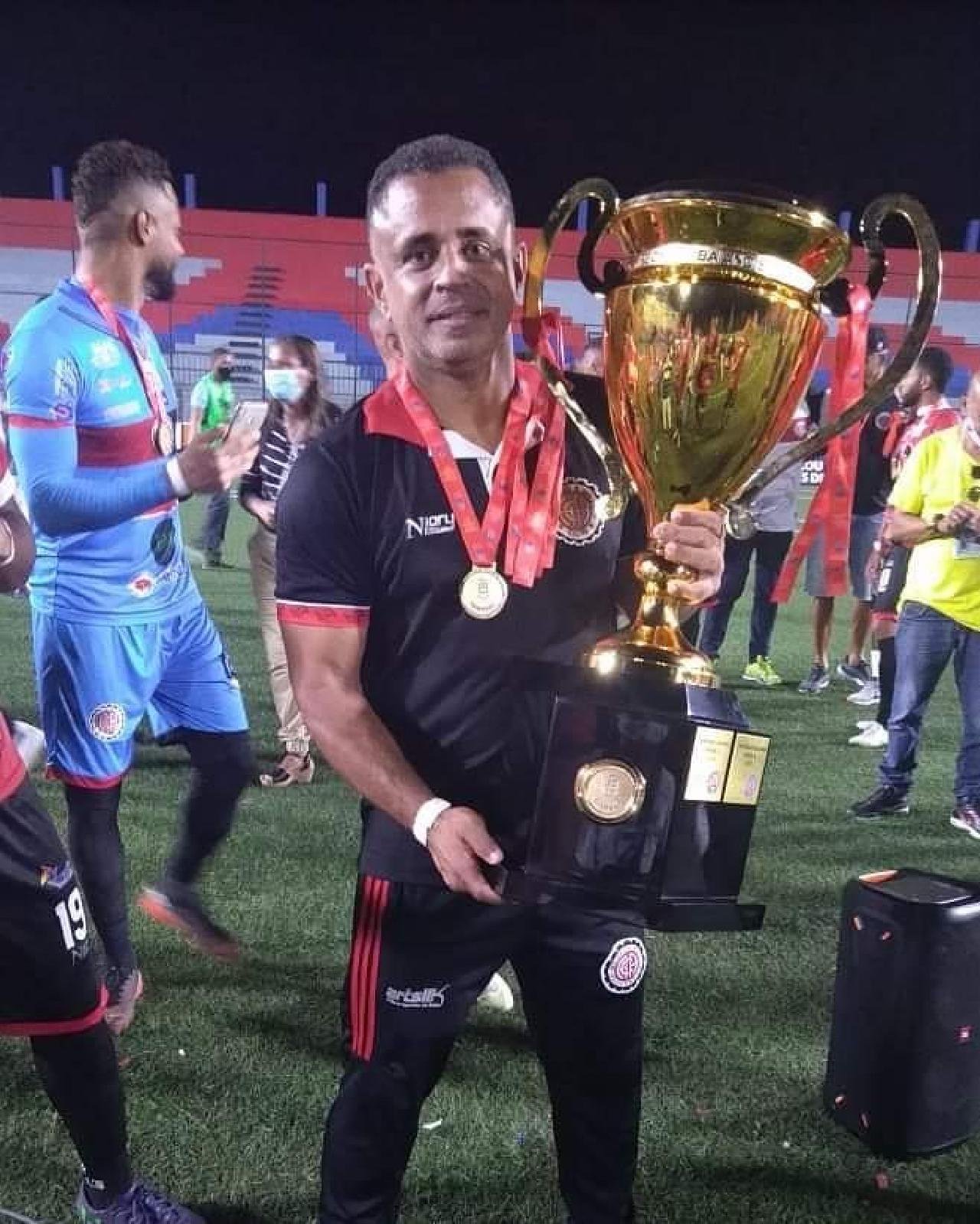 ILHEENSE MARAILTON JARDIM É CAMPEÃO BAIANO PELO ATLÉTICO DE ALAGOINHAS ILHEENSE MARAILTON JARDIM É CAMPEÃO BAIANO PELO ATLÉTICO DE ALAGOINHAS