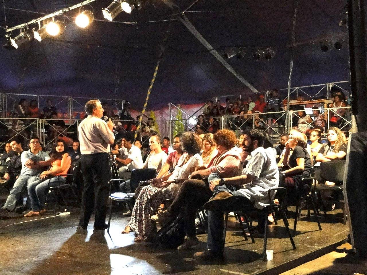 TEATRO POPULAR DE ILHÉUS ABORDARÁ O IMPROVISO, OXENTE! NO SÉTIMO EPISÓDIO DO PROJETO “O FIO DA CENA”