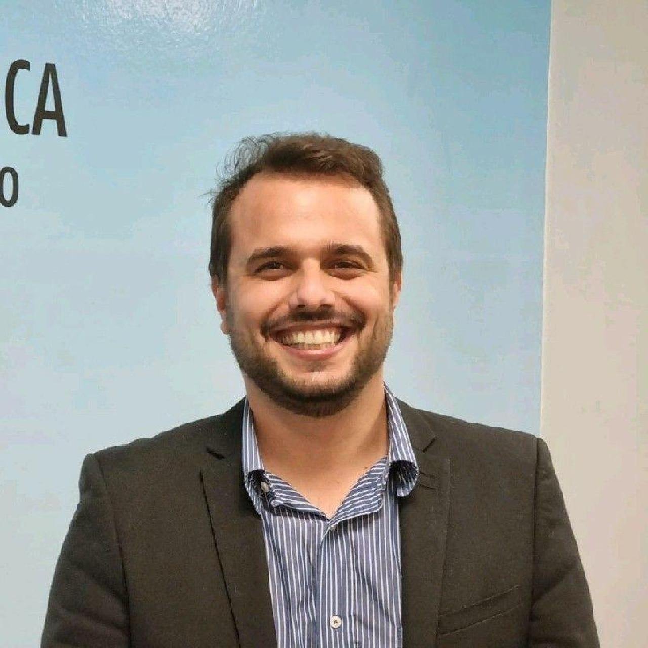 ENGENHEIRO DA CVR COSTA DO CACAU PARTICIPA DE PALESTRA DA UNIFTC SOBRE IMPLEMENTAÇÃO E GERENCIAMENTO DE ATERROS SANITÁRIOS ENGENHEIRO DA CVR COSTA DO CACAU PARTICIPA DE PALESTRA DA UNIFTC SOBRE IMPLEMENTAÇÃO E GERENCIAMENTO DE ATERROS SANITÁRIOS