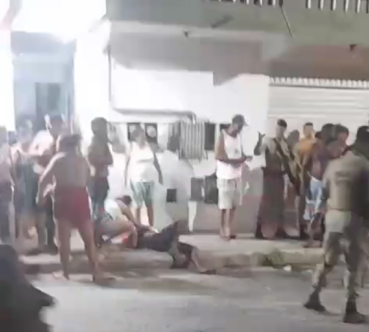 TIROTEIO DEIXA TRÊS FERIDOS NO BAIRRO NELSON COSTA EM ILHÉUS