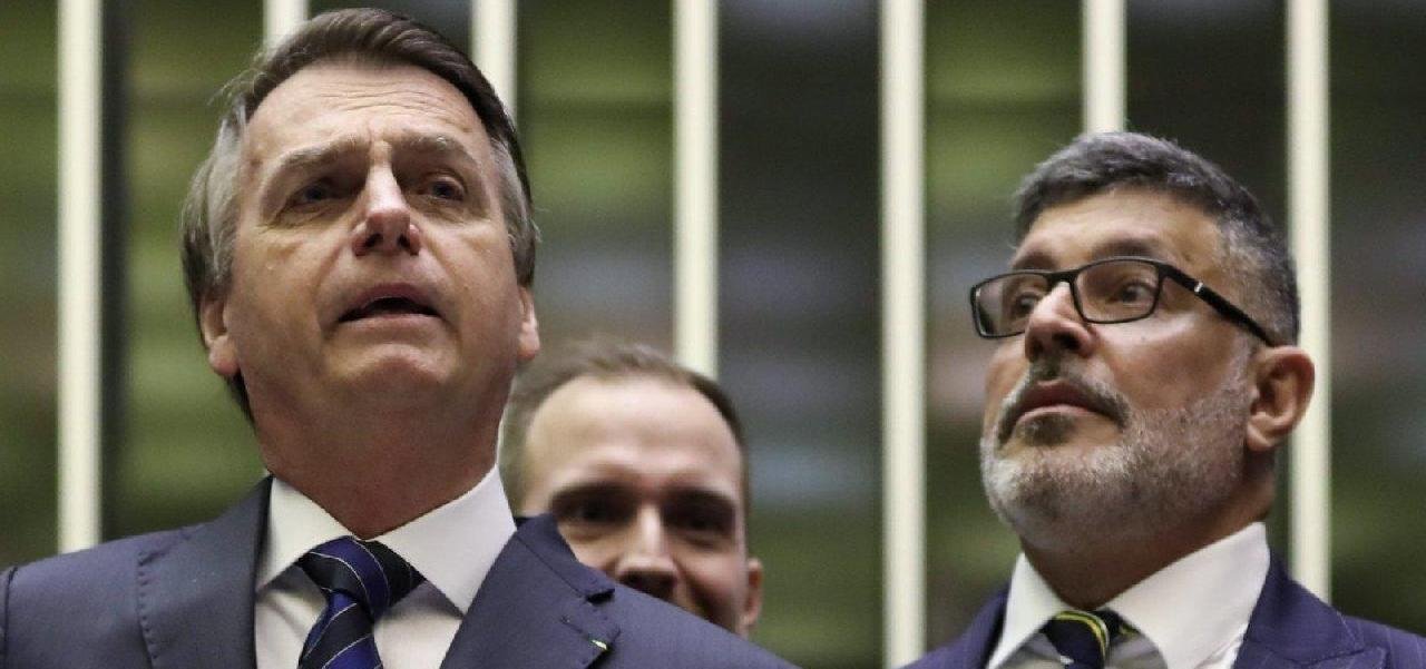 ‘ME PERGUNTOU SE O PRÍNCIPE ERA GAY’, DIZ FROTA SOBRE DESISTÊNCIA DE BOLSONARO DE TORNAR LUIZ PHILIPPE VICE ‘ME PERGUNTOU SE O PRÍNCIPE ERA GAY’, DIZ FROTA SOBRE DESISTÊNCIA DE BOLSONARO DE TORNAR LUIZ PHILIPPE VICE