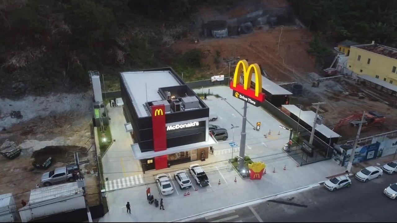 MANOEL CHAVES NETO:“O IPÊ MALL NASCE EM ILHÉUS, COM NOME E SOBRENOME ” MANOEL CHAVES NETO:“O IPÊ MALL NASCE EM ILHÉUS, COM NOME E SOBRENOME ”