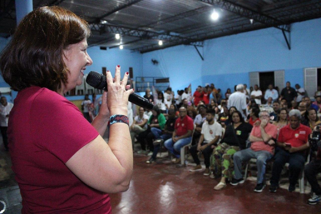 ADÉLIA REALIZA FALA ILHÉUS COM DIVERSOS SEGMENTOS NO SÁBADO (20) PARA CONSOLIDAR PREPOSIÇÕES ADÉLIA REALIZA FALA ILHÉUS COM DIVERSOS SEGMENTOS NO SÁBADO (20) PARA CONSOLIDAR PREPOSIÇÕES