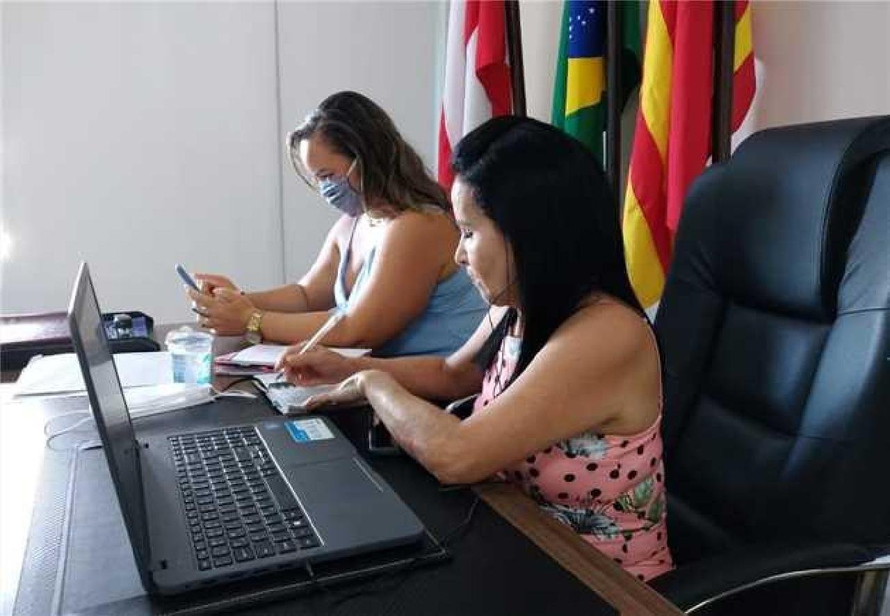 PREFEITURA DE ILHÉUS BUSCA DOAÇÃO DE 3200 NOTEBOOKS PARA ALUNOS DA REDE MUNICIPAL PREFEITURA DE ILHÉUS BUSCA DOAÇÃO DE 3200 NOTEBOOKS PARA ALUNOS DA REDE MUNICIPAL