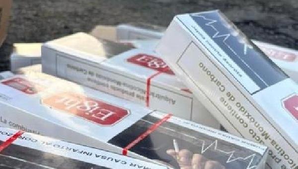 PRF APREENDE CERCA DE 265 MIL MAÇOS DE CIGARROS ESCONDIDOS EM CARGA DE BISCOITOS, EM ITABUNA