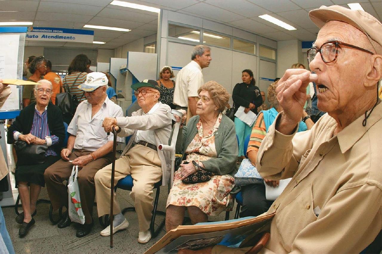 BANCOS ANUNCIAM MEDIDAS PARA CONTER ASSÉDIO PARA CRÉDITO CONSIGNADO BANCOS ANUNCIAM MEDIDAS PARA CONTER ASSÉDIO PARA CRÉDITO CONSIGNADO