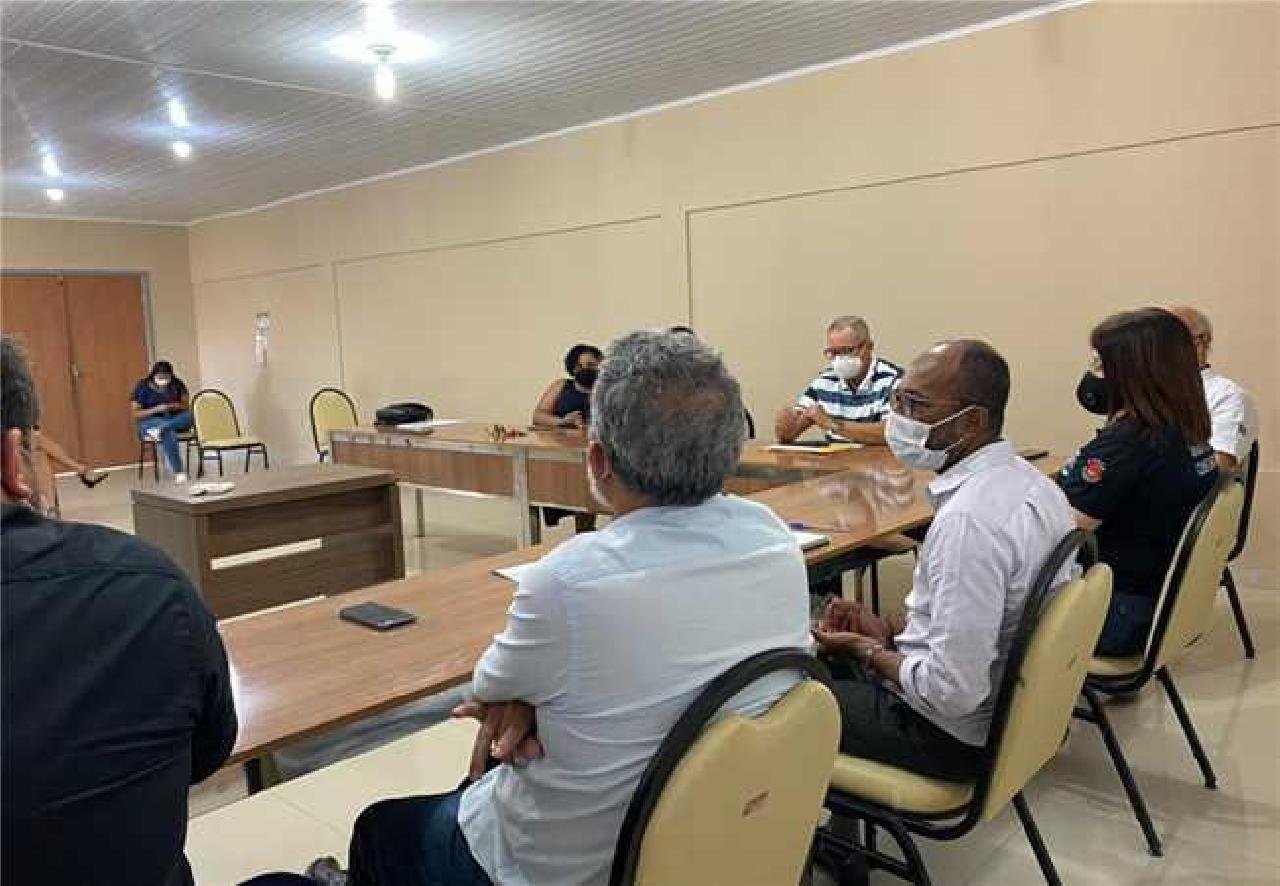 COVID 19: PREFEITRA E SINDICATOS DIALOGAM SOBRE VACINAÇÃO DO SETOR PRODUTIVO DE ILHÉUS COVID 19: PREFEITRA E SINDICATOS DIALOGAM SOBRE VACINAÇÃO DO SETOR PRODUTIVO DE ILHÉUS