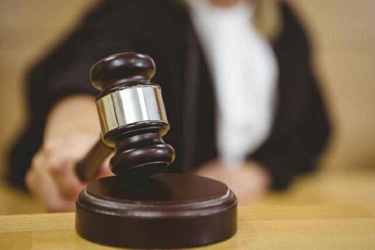 ILHÉUS: STF DECIDE QUE SERVIDORES EFETIVOS DEVEM CONTINUAR AFASTADOS ILHÉUS: STF DECIDE QUE SERVIDORES EFETIVOS DEVEM CONTINUAR AFASTADOS