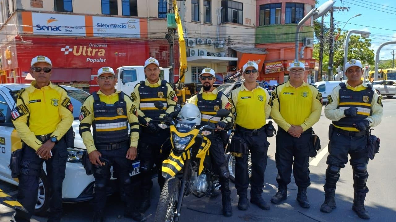 BLITZ EDUCATIVA ORIENTA MOTORISTAS SOBRE NOVOS RADARES EM ILHÉUS