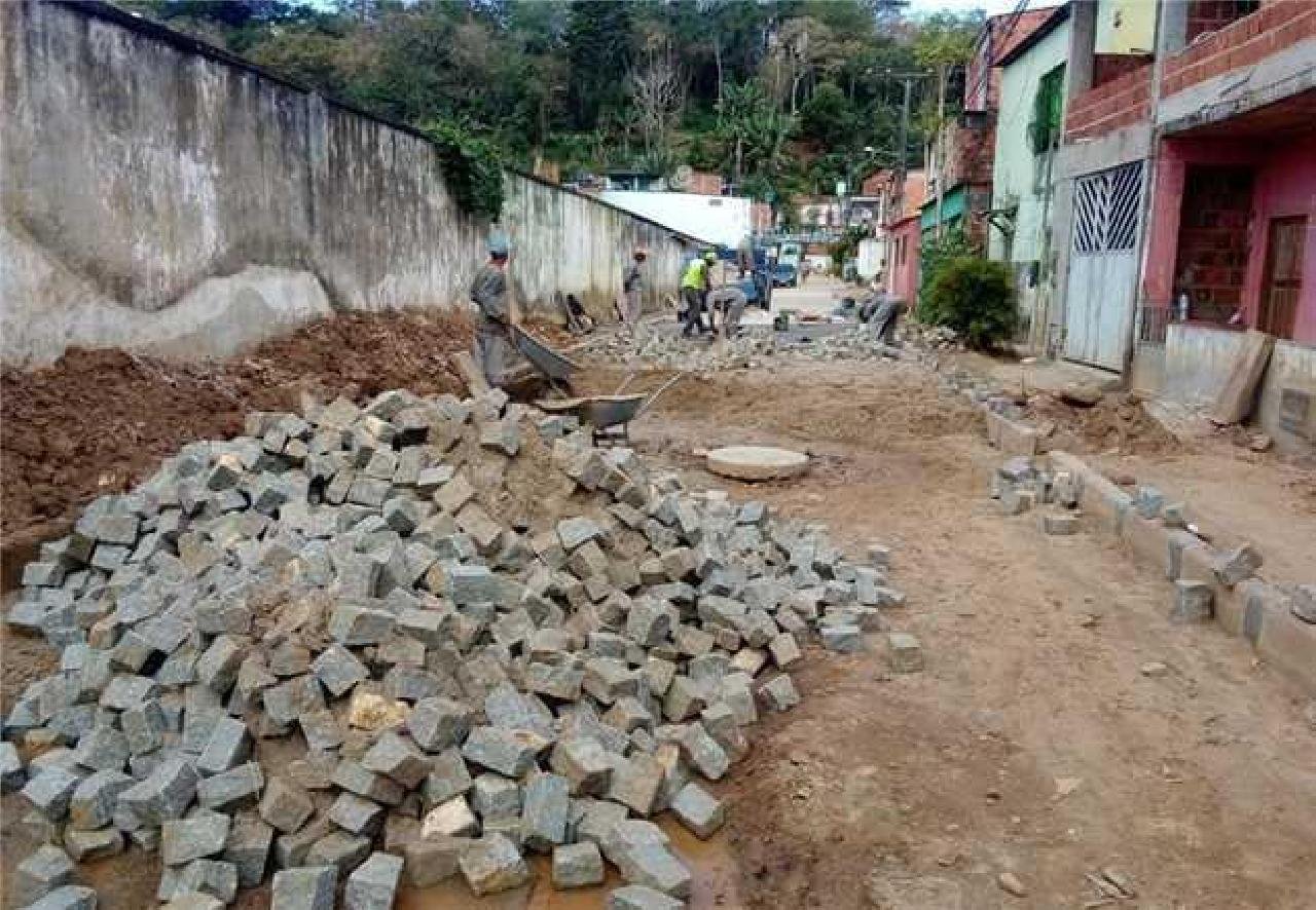 PREFEITURA DE ILHÉUS RETOMA OBRAS DE PAVIMENTAÇÃO NA VILA FREITAS PREFEITURA DE ILHÉUS RETOMA OBRAS DE PAVIMENTAÇÃO NA VILA FREITAS