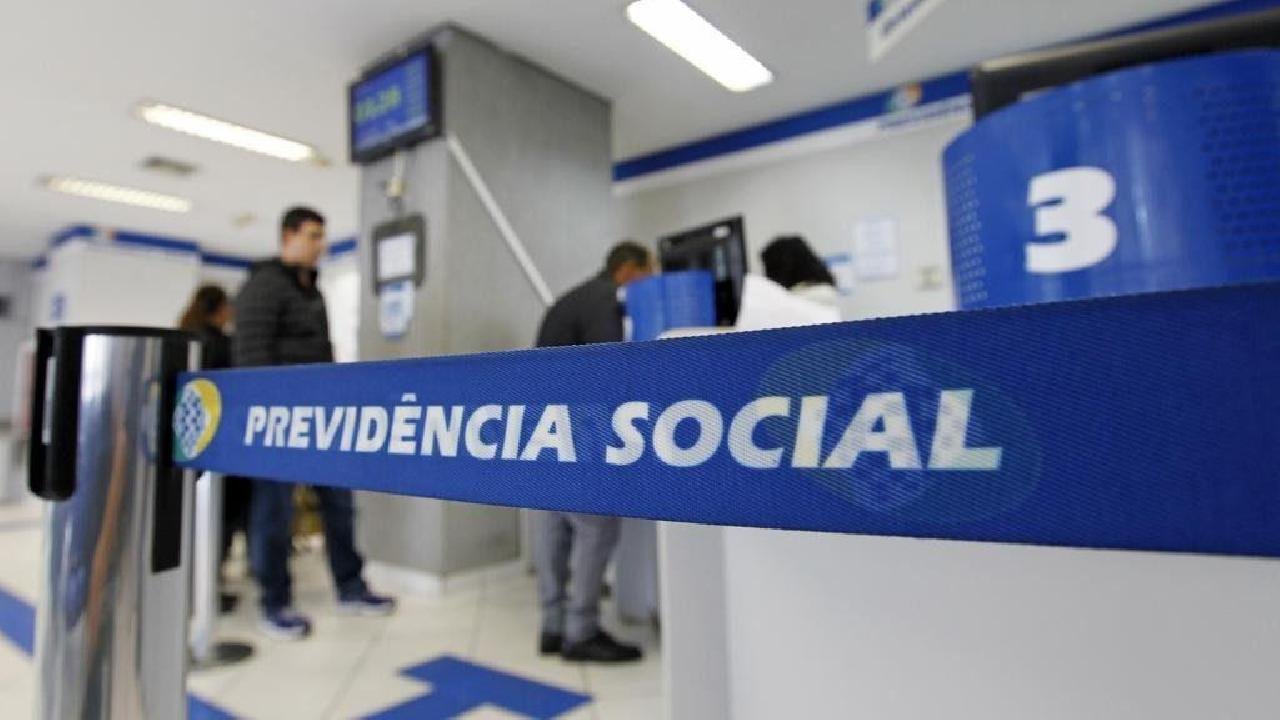 INSS COMEÇA PENTE-FINO EM BENEFÍCIOS COM SUSPEITAS DE IRREGULARIDADES INSS COMEÇA PENTE-FINO EM BENEFÍCIOS COM SUSPEITAS DE IRREGULARIDADES