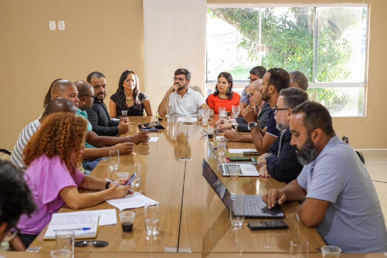 PREFEITURA DE ILHÉUS NEGOCIA DÍVIDAS DA GESTÃO ANTERIOR COM SERVIDORES MUNICIPAIS PREFEITURA DE ILHÉUS NEGOCIA DÍVIDAS DA GESTÃO ANTERIOR COM SERVIDORES MUNICIPAIS