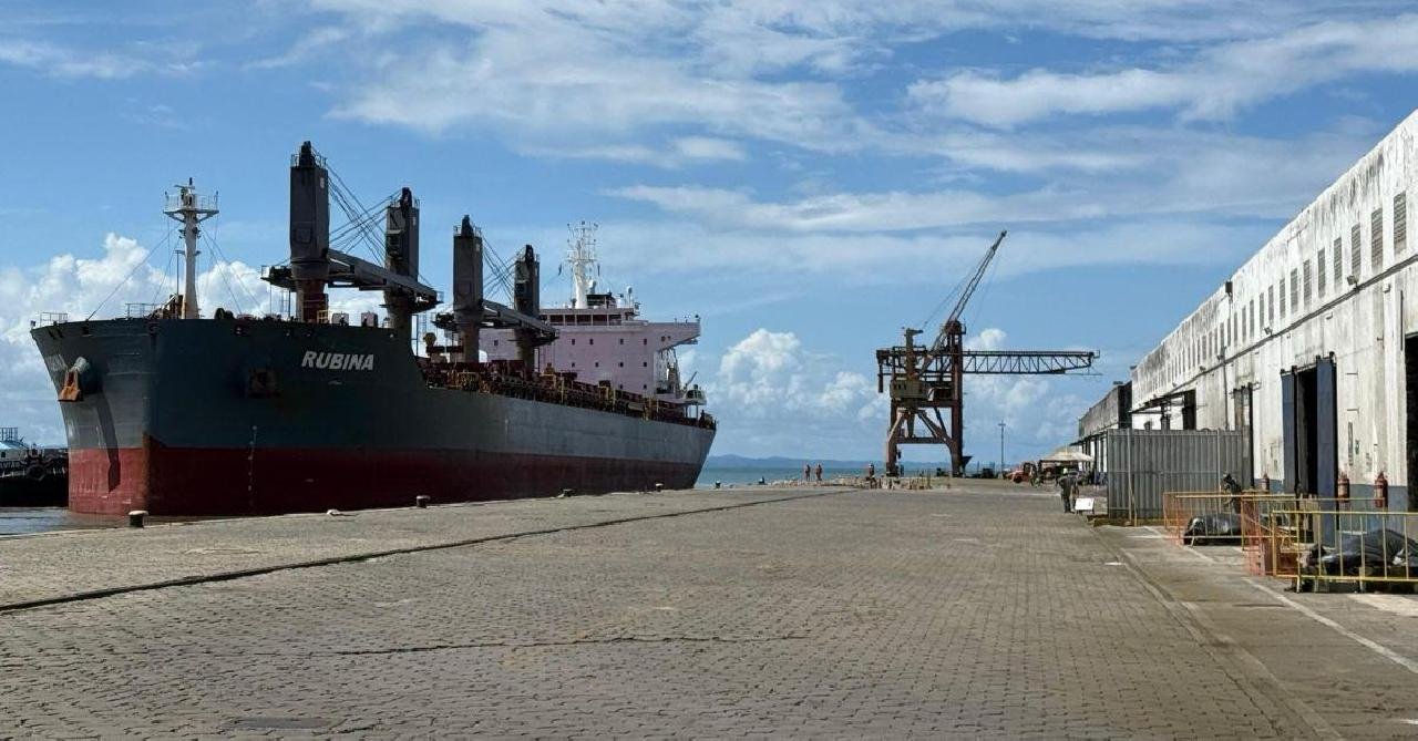 "SE VIEREM ESSAS PRAGAS, VAMOS AO FUNDO DO POÇO", ALERTOU PRODUTOR RURAL SOBRE FALTA DE FISCALIZAÇÃO NA IMPORTAÇÃO DE CACAU NO PORTO DE ILHÉUS "SE VIEREM ESSAS PRAGAS, VAMOS AO FUNDO DO POÇO", ALERTOU PRODUTOR RURAL SOBRE FALTA DE FISCALIZAÇÃO NA IMPORTAÇÃO DE CACAU NO PORTO DE ILHÉUS
