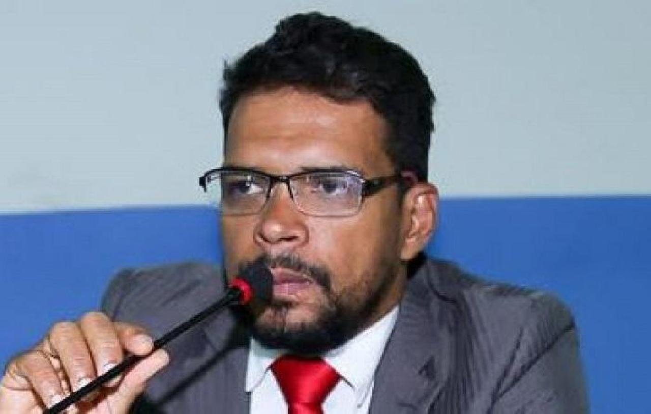ILHÉUS: JERBSON MORAES DEVE ASSUMIR SUPERSECRETARIA ILHÉUS: JERBSON MORAES DEVE ASSUMIR SUPERSECRETARIA