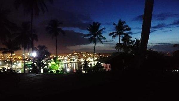 VÍDEO: FESTAS CLANDESTINAS ACONTECEM NO MORRO DE PERNAMBUCO , EM ILHÉUS