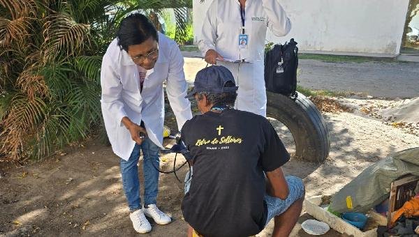 CONSULTÓRIO NA RUA REALIZA ATENDIMENTOS A PESSOAS EM SITUAÇÃO DE VULNERABILIDADE NA ZONA SUL