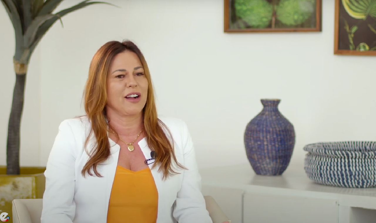 VÍDEO DE SOANE GALVÃO DESTACA A HISTÓRIA PESSOAL DA CANDIDATA VÍDEO DE SOANE GALVÃO DESTACA A HISTÓRIA PESSOAL DA CANDIDATA