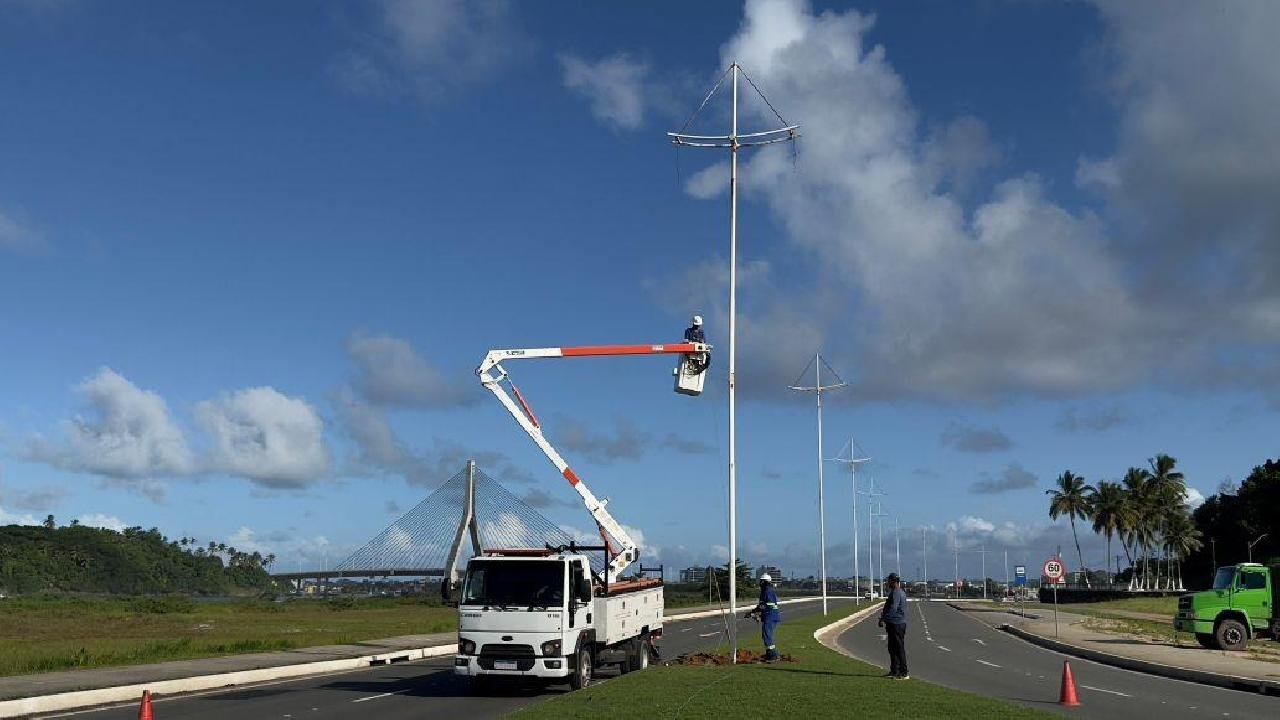 TROCA DE POSTES SERÁ REALIZADA NESTA TERÇA-FEIRA, 27, NO ENTORNO DA PONTE JORGE AMADO TROCA DE POSTES SERÁ REALIZADA NESTA TERÇA-FEIRA, 27, NO ENTORNO DA PONTE JORGE AMADO
