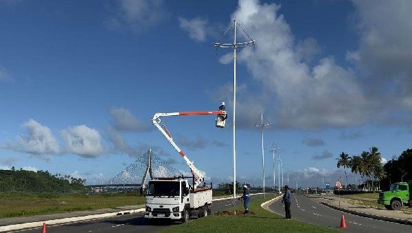 TROCA DE POSTES SERÁ REALIZADA NESTA TERÇA-FEIRA, 27, NO ENTORNO DA PONTE JORGE AMADO