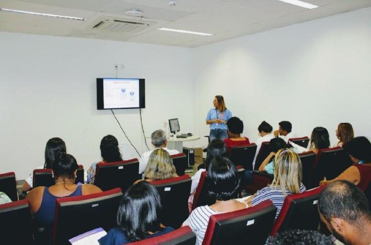 EQUIPE DO HOSPITAL REGIONAL COSTA DO CACAU RECEBE CAPACITAÇÃO EM CURATIVOS E FERIDAS EQUIPE DO HOSPITAL REGIONAL COSTA DO CACAU RECEBE CAPACITAÇÃO EM CURATIVOS E FERIDAS