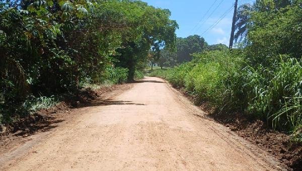 ESTRADA IGUAPE-ARITAGUÁ-SAMBAITUBA RECEBE ENCASCALHAMENTO