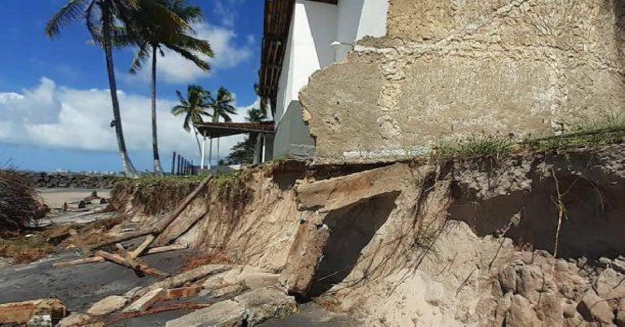 MORADORES DO LITORAL NORTE DE ILHÉUS PEDEM MÁQUINAS PARA SERVIÇO DE CONTENÇÃO MORADORES DO LITORAL NORTE DE ILHÉUS PEDEM MÁQUINAS PARA SERVIÇO DE CONTENÇÃO