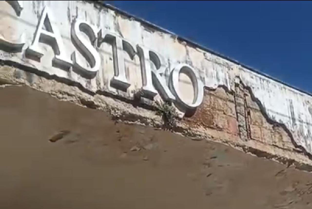 PRÉDIO DO ANTIGO FÓRUM DE ILHÉUS APRESENTA DESGASTE E PREOCUPA OUVINTES DO PROGRAMA O TABULEIRO