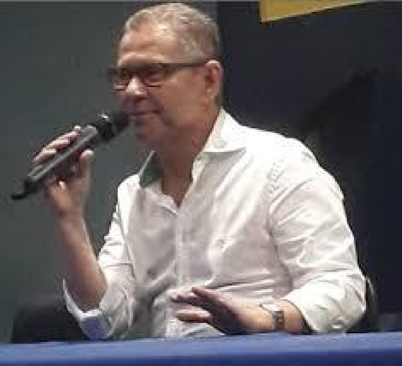 “EXISTE UM MURO PSICOLÓGICO ENTRE A UESC E A COMUNIDADE”, AFIRMA PEDRO MARINHO, CANDIDATO A REITOR “EXISTE UM MURO PSICOLÓGICO ENTRE A UESC E A COMUNIDADE”, AFIRMA PEDRO MARINHO, CANDIDATO A REITOR