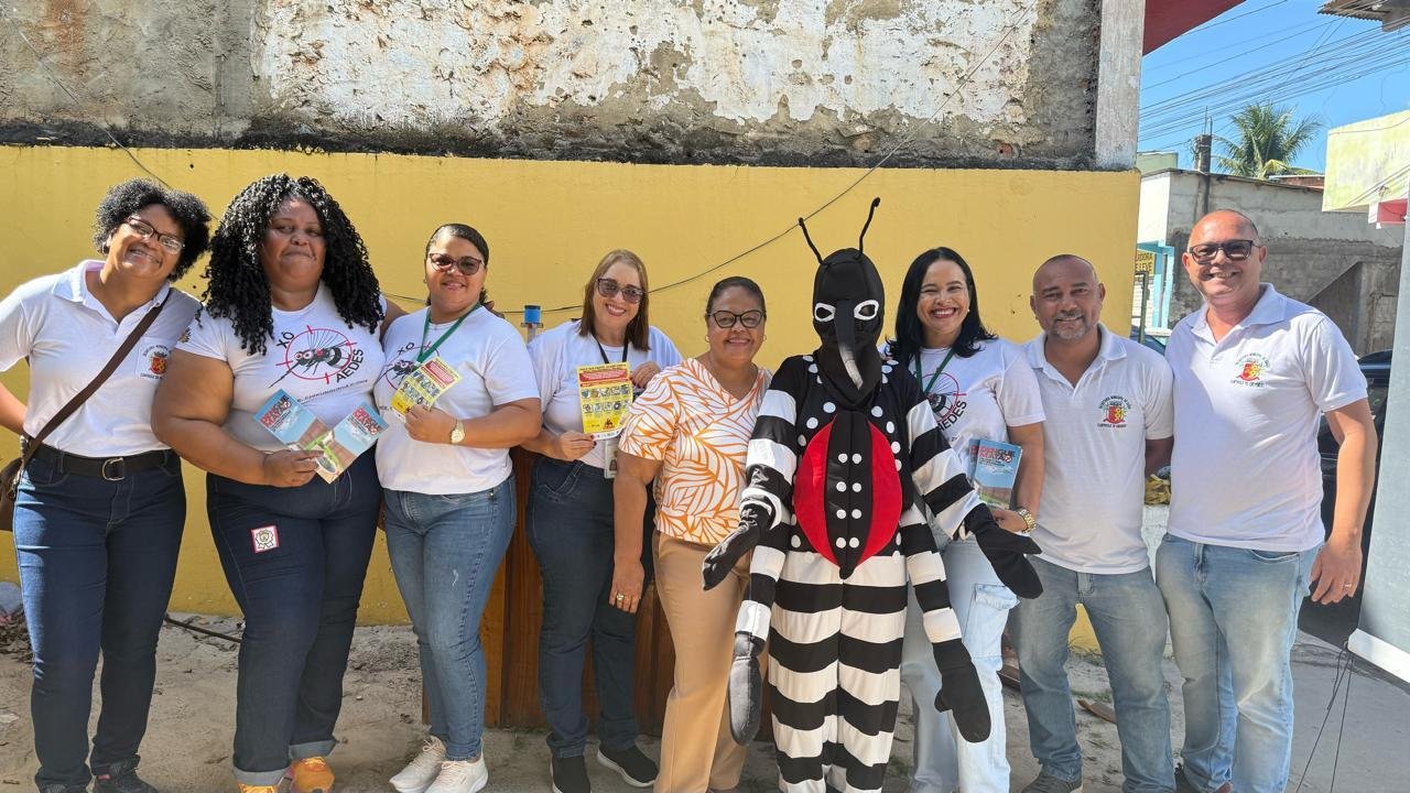 MUTIRÃO DE LIMPEZA MOBILIZA MORADORES DO ILHÉUS II NO COMBATE À DENGUE